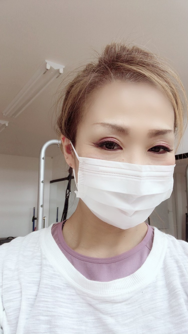 17401564-D8AA-4865-8953-CDE5ADC86C78